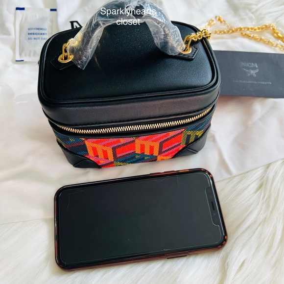 New MCM Crossbody Chain Bag - Picture 8 of 14